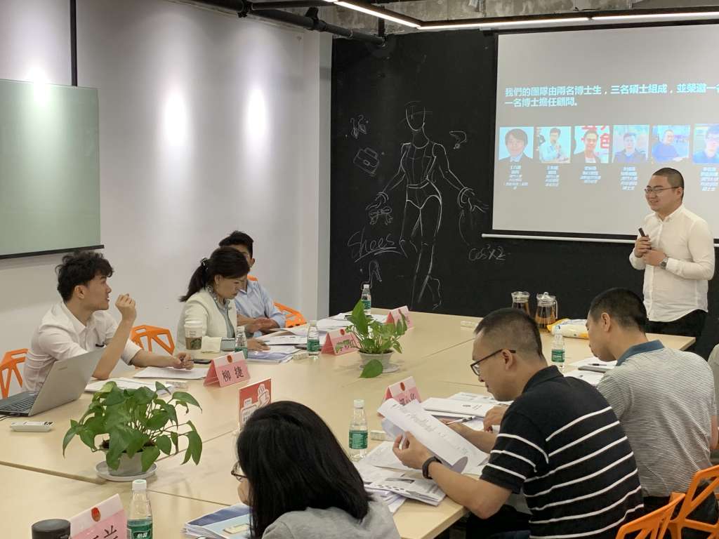 零壹字节联合创始人柳捷现场点评选手项目